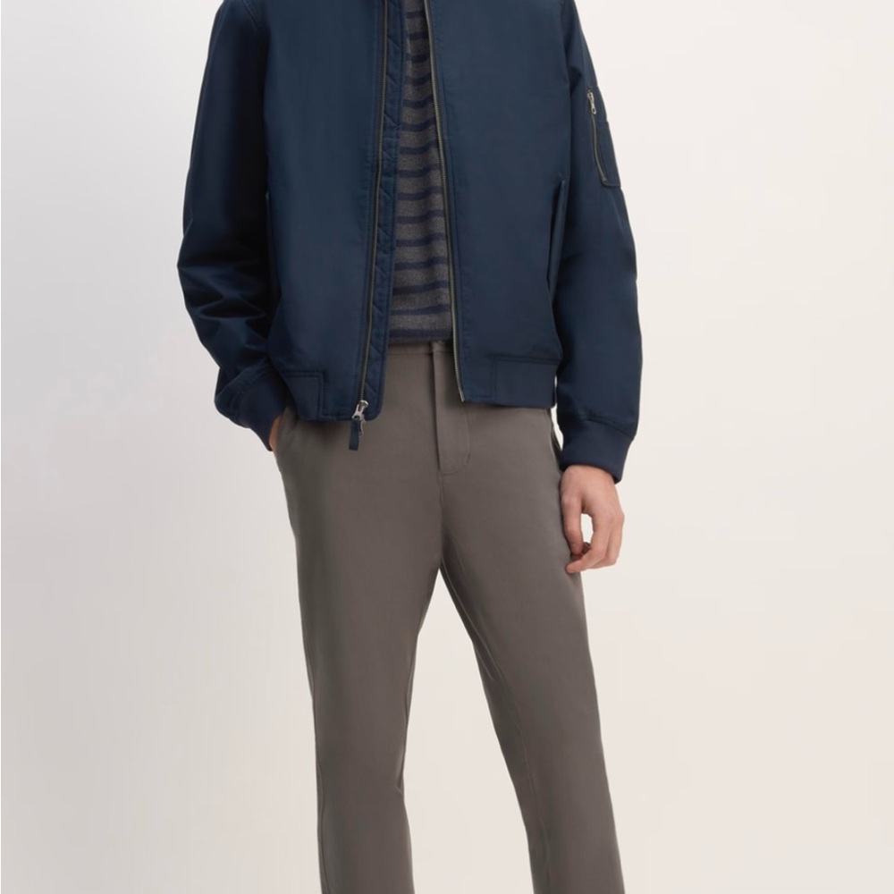 Men's Everlane Performance Chino
Slim Fit